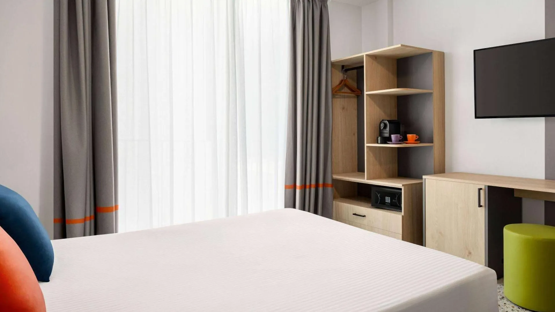 Quadro Hotel, Trademark Collection By Wyndham Saint Julian's 3*,  Malta